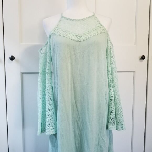 Entro boho cold shoulder bell sleeves dress - Picture 1 of 14
